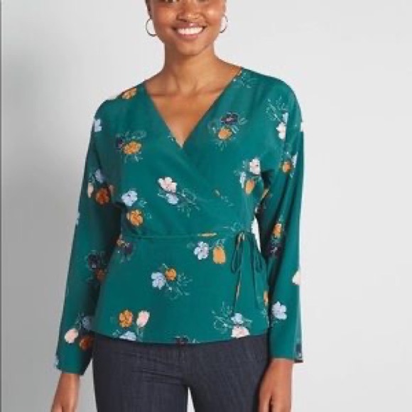 ModCloth Floral Wrap - Picture 6 of 6